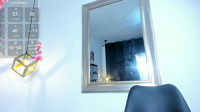 Snapshot of lianfox_ chatting on 10/31/25, 12:50 lianfox online show from 10/31/25, 12:50