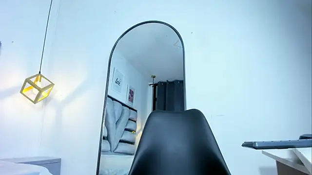 Snapshot of lianfox_ chatting on 12/18/25, 12:55 lianfox online show from 12/18/25, 12:55