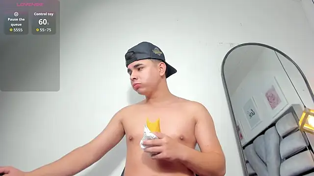 Snapshot of lianfox_ chatting on 02/03/26, 01:05 lianfox online show from 02/03/26, 01:05