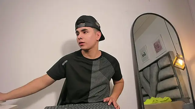 Snapshot of lianfox_ chatting on 02/26/26, 02:43 lianfox online show from 02/26/26, 02:43