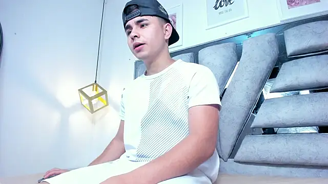 Snapshot of lianfox_ chatting on 03/10/26, 12:10 lianfox online show from 03/10/26, 12:10