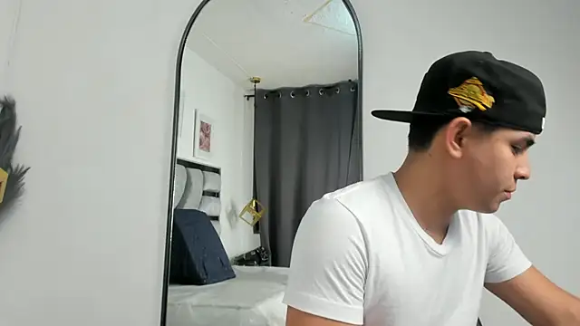 lianfox  online show from 07/10/26, 12:19