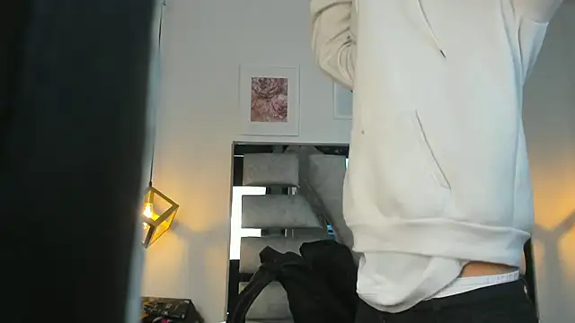 lianfox  online show from 07/11/26, 12:30