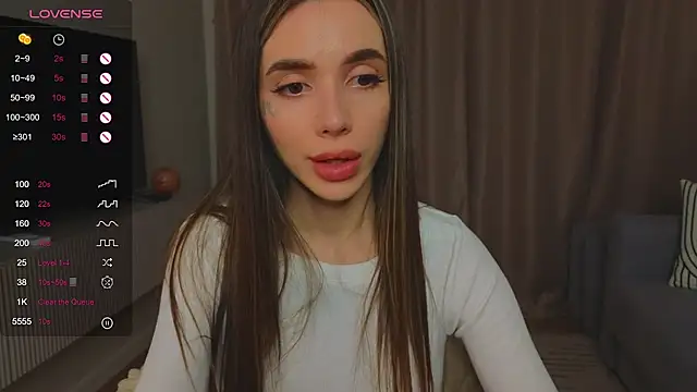 Snapshot of shuggybaby chatting on 04/18/26, 09:04 shuggybaby online show from 04/18/26, 09:04