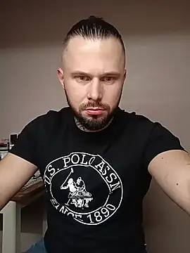 Snapshot of Barber33zk chatting on 12/02/25, 05:08 Barber33zk online show from 12/02/25, 05:08