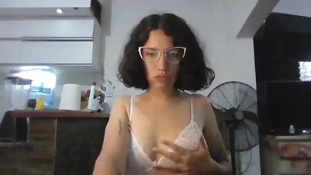 loliporomero online show from 11/06/25, 12:44