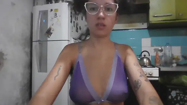 Snapshot of loliporomero chatting on 02/20/26, 01:02 loliporomero online show from 02/20/26, 01:02