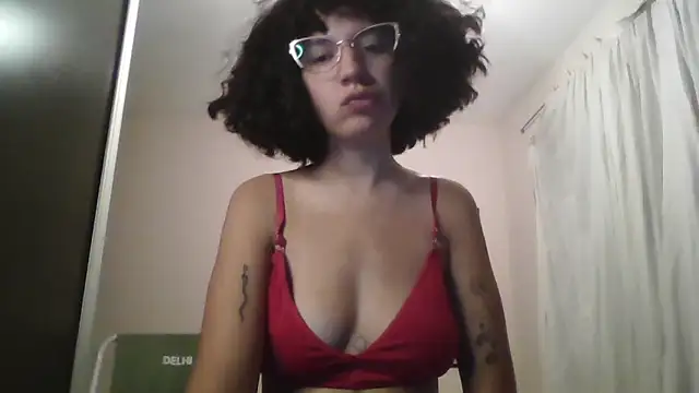 Snapshot of loliporomero chatting on 02/27/26, 02:00 loliporomero online show from 02/27/26, 02:00