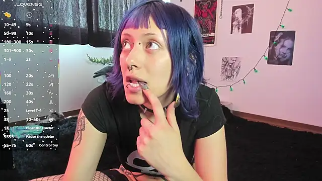 Snapshot of kattusauruss chatting on 10/04/25, 01:31 kattusauruss online show from 10/04/25, 01:31