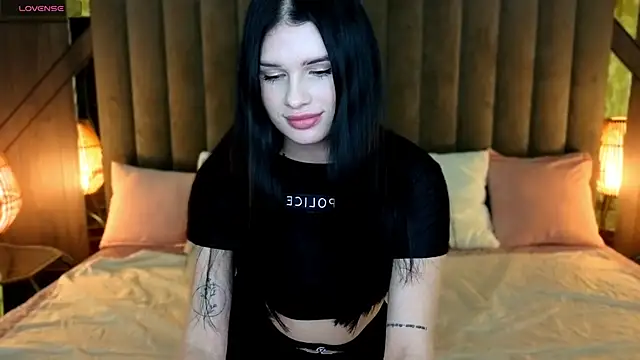 Neyla Charm online show from 11/16/25, 02:22