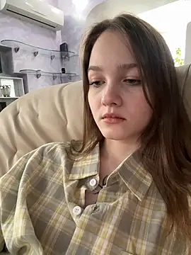 MichelleRoux online show from 09/10/25, 10:59