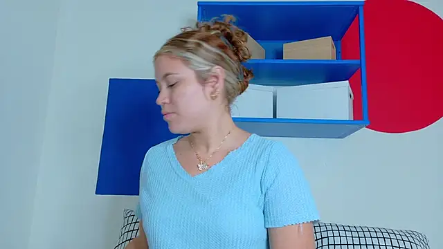 Snapshot of BelaMiller_ chatting on 09/15/25, 11:54 BelaMiller  online show from 09/15/25, 11:54