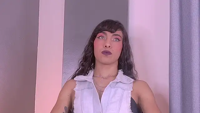 TiffValentinee  online show from 09/22/25, 03:30