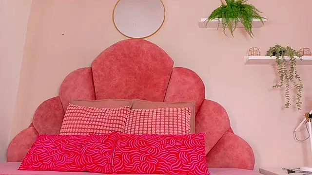 TiffValentinee  online show from 10/10/25, 07:46