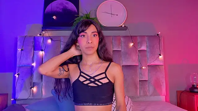 TiffValentinee  online show from 10/18/25, 03:09