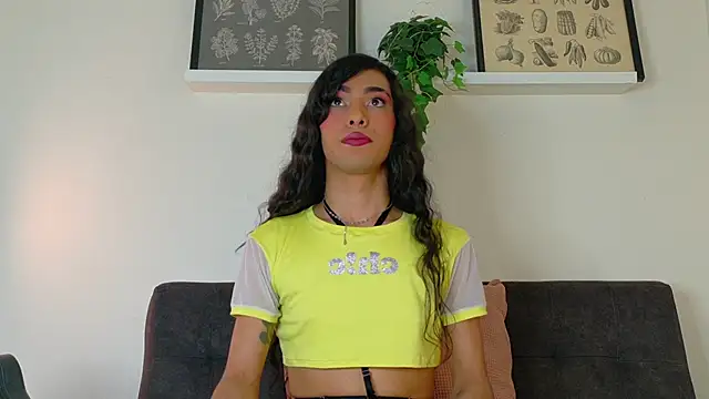 TiffValentinee  online show from 02/27/26, 07:36