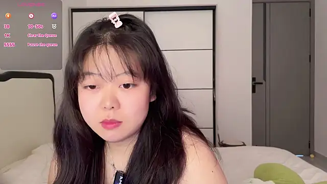 Kittenfishing online show from 09/11/25, 03:39