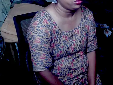 Snapshot of LushVamp chatting on 10/18/25, 03:35 LushVamp online show from 10/18/25, 03:35