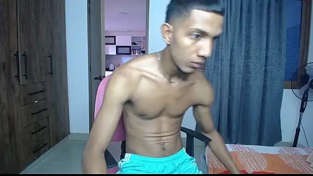 Snapshot of miguelmarcus chatting on 10/11/25, 01:09 miguelmarcus online show from 10/11/25, 01:09