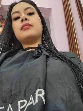 CrisMarulanda online show from 11/19/25, 04:07