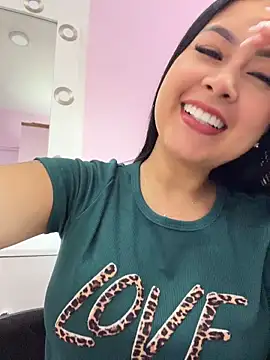 Snapshot of CrisMarulanda chatting on 05/14/26, 04:14 CrisMarulanda online show from 05/14/26, 04:14