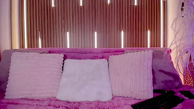 MylaDreams online show from 11/10/25, 03:38