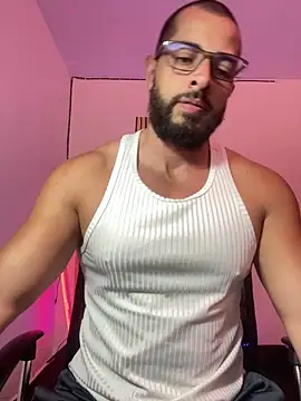 Snapshot of magnumchris chatting on 07/01/26, 01:07 magnumchris online show from 07/01/26, 01:07