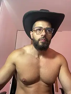 Snapshot of magnumchris chatting on 07/15/26, 02:33 magnumchris online show from 07/15/26, 02:33