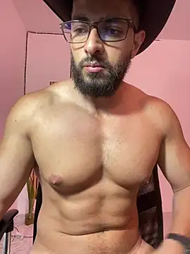 Snapshot of magnumchris chatting on 07/16/26, 02:39 magnumchris online show from 07/16/26, 02:39