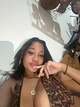 hillarymoreninha online show from 09/25/25, 07:45