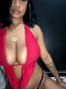 hillarymoreninha online show from 11/07/25, 10:37