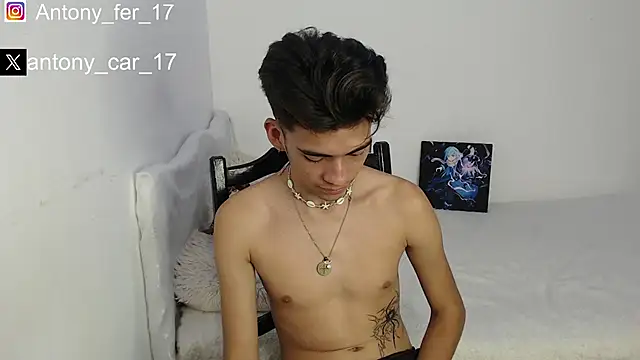 Snapshot of Rimuru17 chatting on 12/21/25, 03:13 Rimuru17 online show from 12/21/25, 03:13