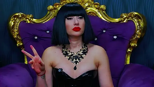 LaraMaeve online show from 12/17/25, 06:52