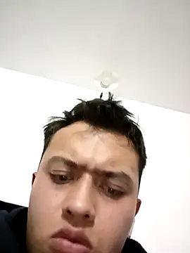 Snapshot of Lee_priest chatting on 12/22/25, 01:57 Lee priest online show from 12/22/25, 01:57