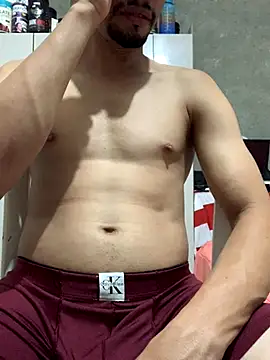 Snapshot of fefeu5656 chatting on 12/20/25, 03:24 fefeu5656 online show from 12/20/25, 03:24