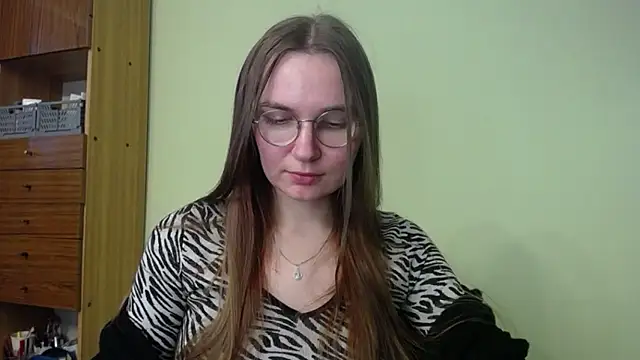 LooveELLYx online show from 12/02/24, 02:30