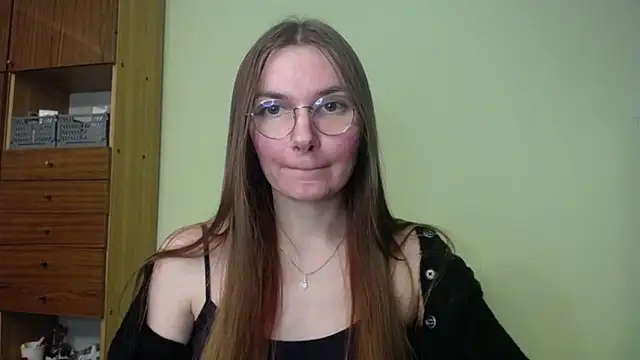 LooveELLYx online show from 12/09/24, 02:39