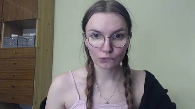 LooveELLYx online show from 12/16/24, 05:33