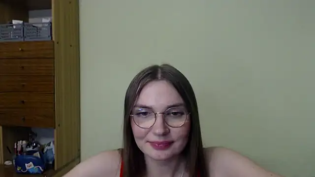LooveELLYx online show from 12/18/24, 06:03