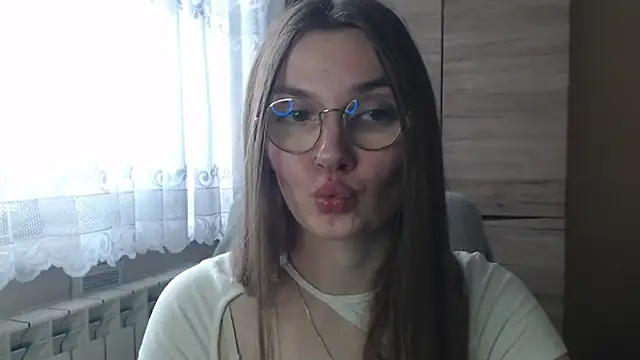 LooveELLYx online show from 01/03/25, 11:03