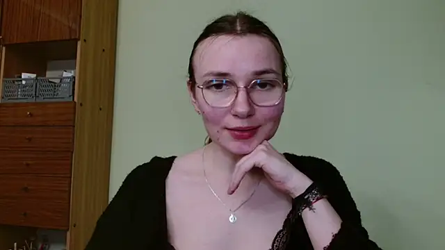 LooveELLYx online show from 02/05/25, 06:04