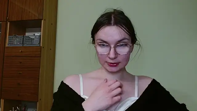 LooveELLYx online show from 02/13/25, 06:05