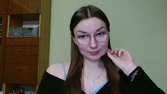 LooveELLYx online show from 02/18/25, 06:15