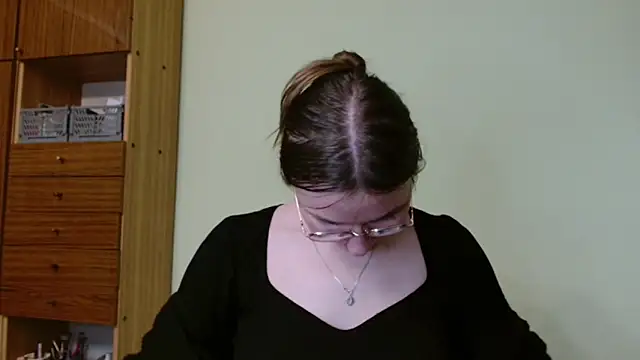 LooveELLYx online show from 02/26/25, 05:50