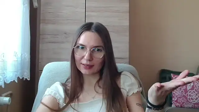 LooveELLYx online show from 03/04/25, 08:02