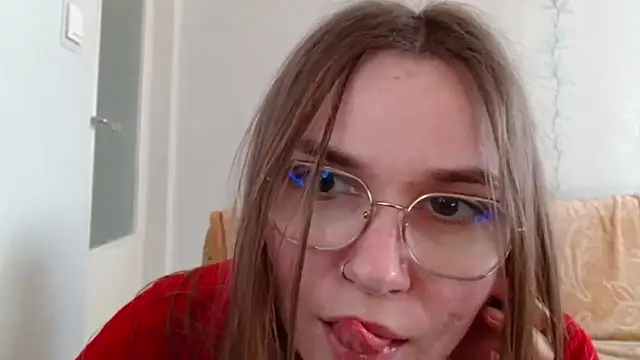 LooveELLYx online show from 03/15/25, 02:01