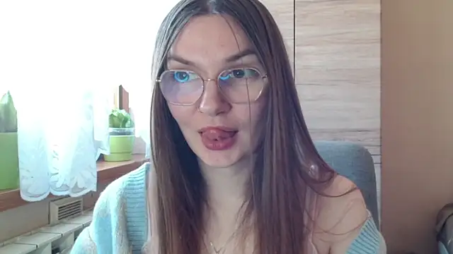 LooveELLYx online show from 04/11/26, 07:45