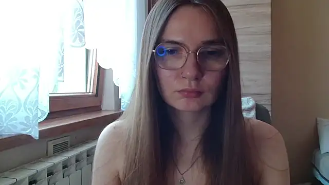 Snapshot of LooveELLYx chatting on 06/27/26, 06:29 LooveELLYx online show from 06/27/26, 06:29