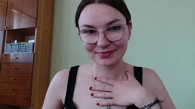 Snapshot of LooveELLYx chatting on 07/14/26, 06:40 LooveELLYx online show from 07/14/26, 06:40