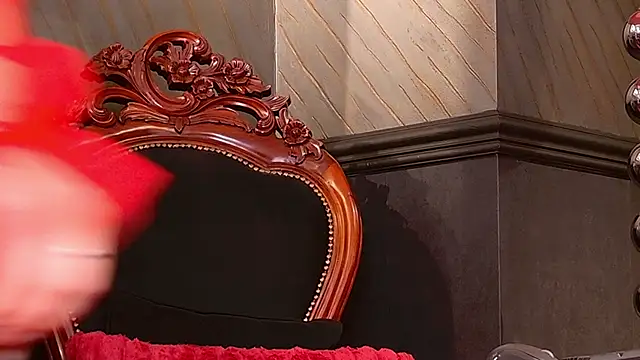 Snapshot of MistressEly chatting on 04/18/26, 05:11 MistressEly online show from 04/18/26, 05:11